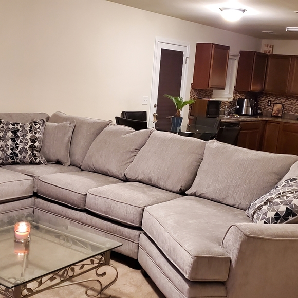 Grey 16ft sectional - Picture 2 of 4